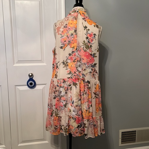 Bleecker 126 Sleeveless Floral Babydoll Dress - Picture 3 of 3